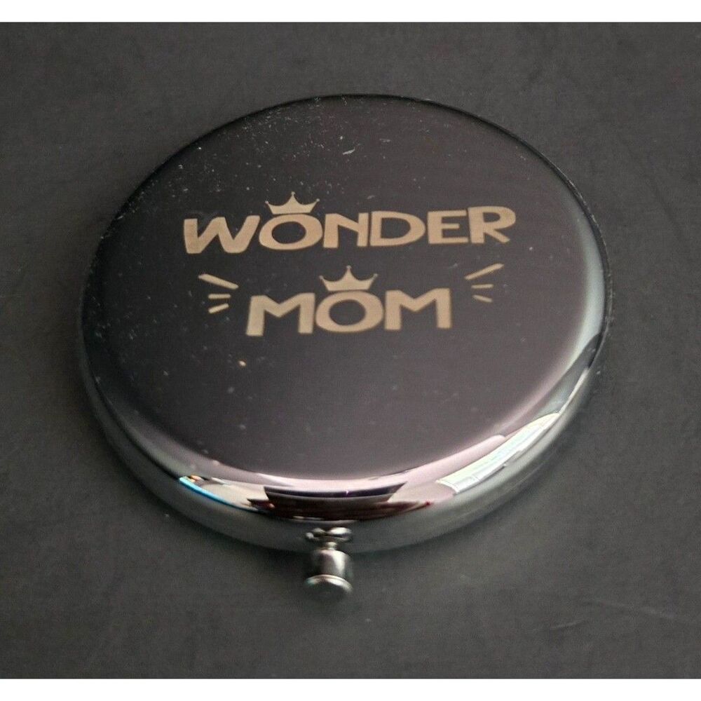 Compact Mirror " Wonder Mom"